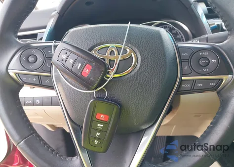 2018 Toyota Camry Xle z USA, uszkodzony, nr VIN 4T1B11HK5JU566520